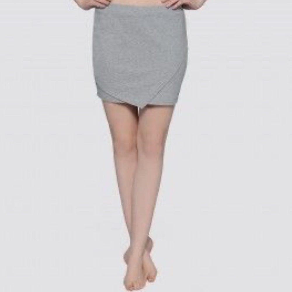 ✨Host Pick✨NWOT New Women’s Bench Grey Mbabane Skirt